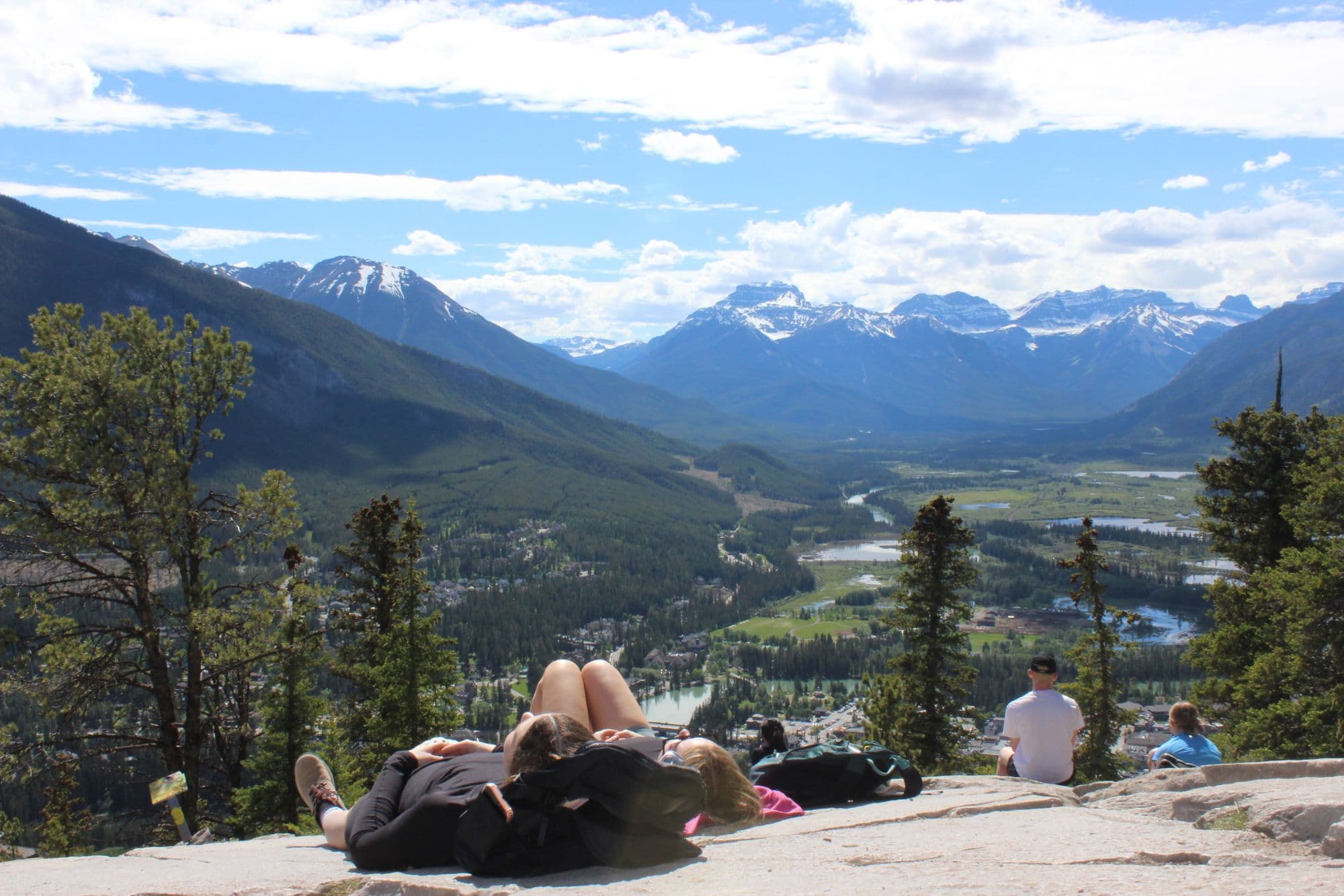 Tunnel Mountain hike